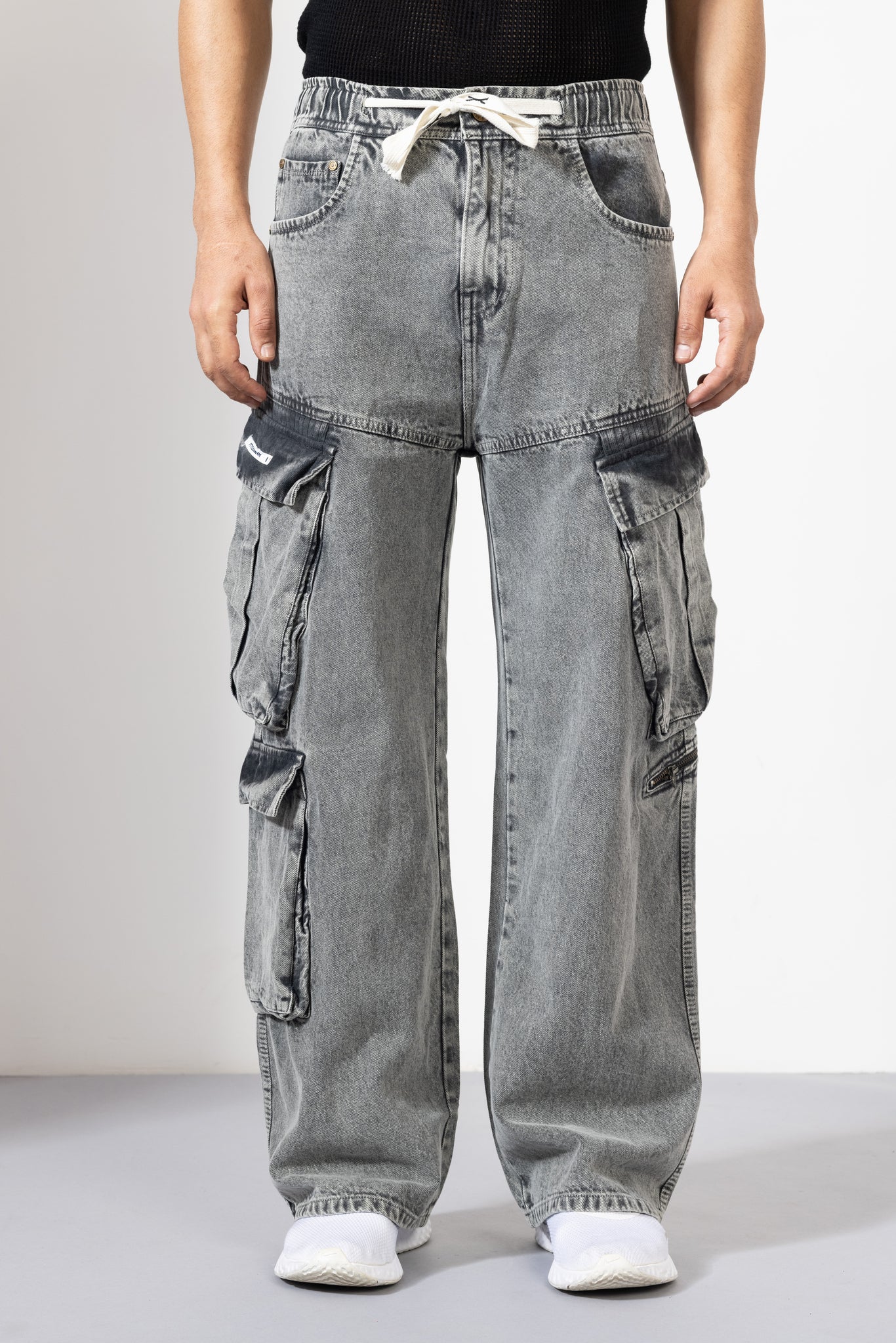 GSCRG6PKTGRYDNM_3.jpg Grey Denim Cargo Pants with Utility Pockets for Men - Image 1